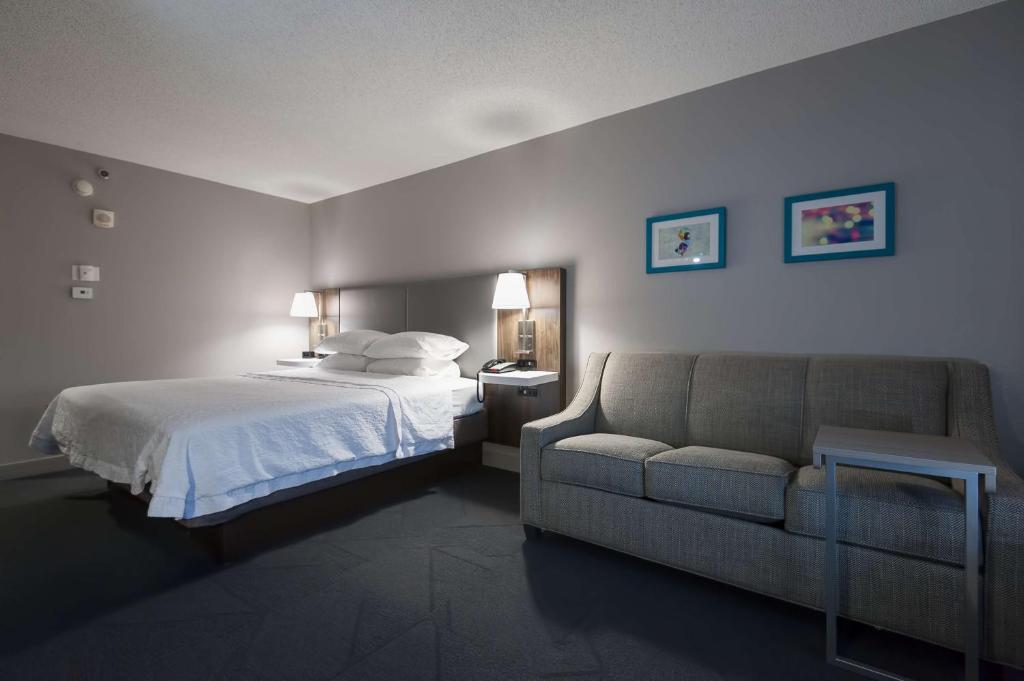 Hampton Inn East Windsor - Executive King Room Met Bankbed - Niet -roken