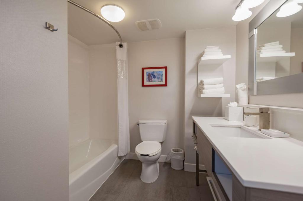 Hampton Inn East Windsor photo