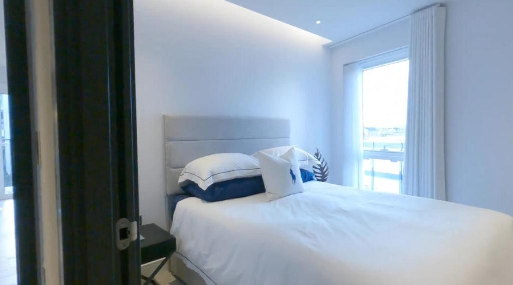 Fotografie z fotogalerie ubytování Chelsea Harbour 2-Bed Apartment in London v Londýně