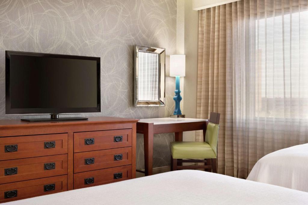 Embassy Suites San Antonio Airport photo