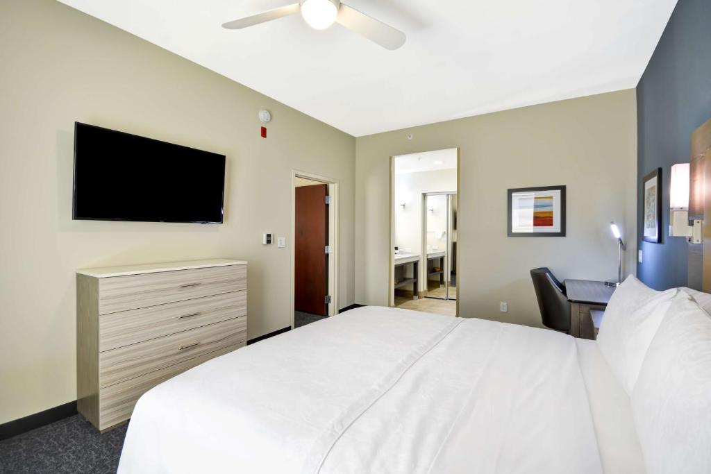 Homewood Suites by Hilton Orlando Theme Parks - Suite King