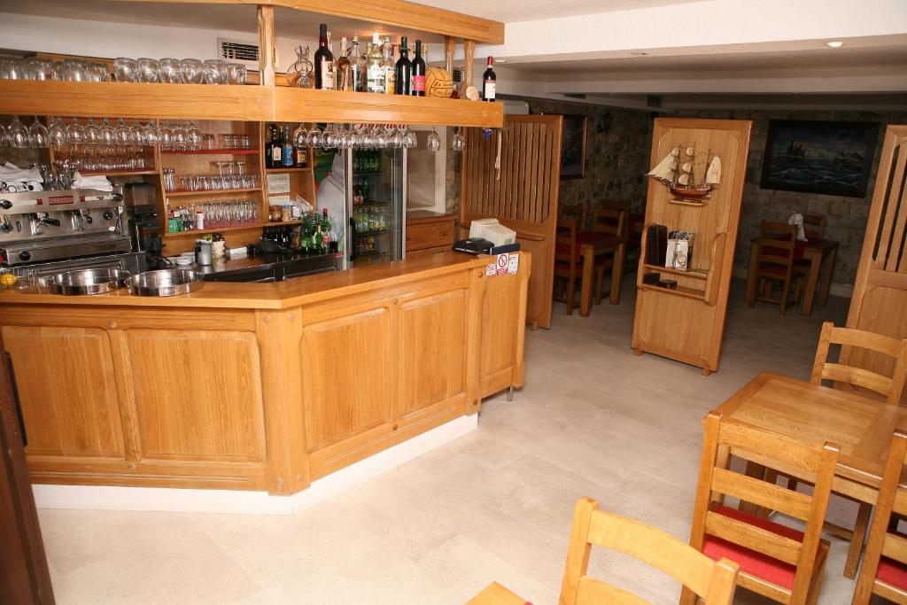 Lounge alebo bar v ubytovaní Villa Kula