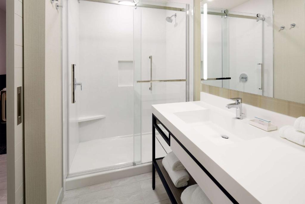 Hilton Garden Inn Montreal Midtown, Quebec, Canada - Resim 19