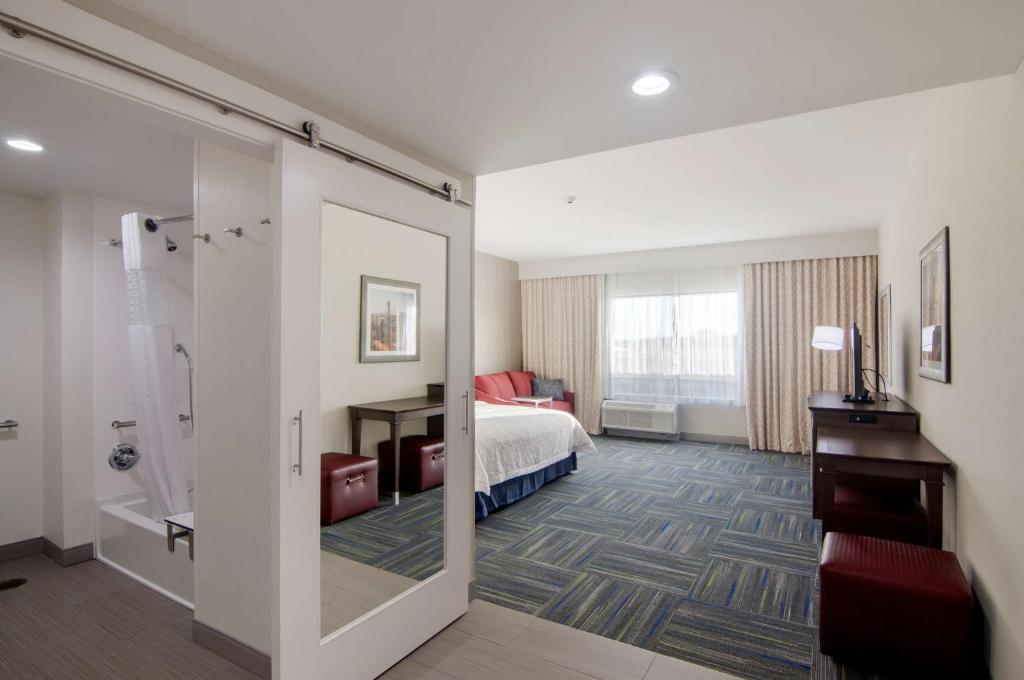 Hampton Inn Oklahoma City Northeast OK photo