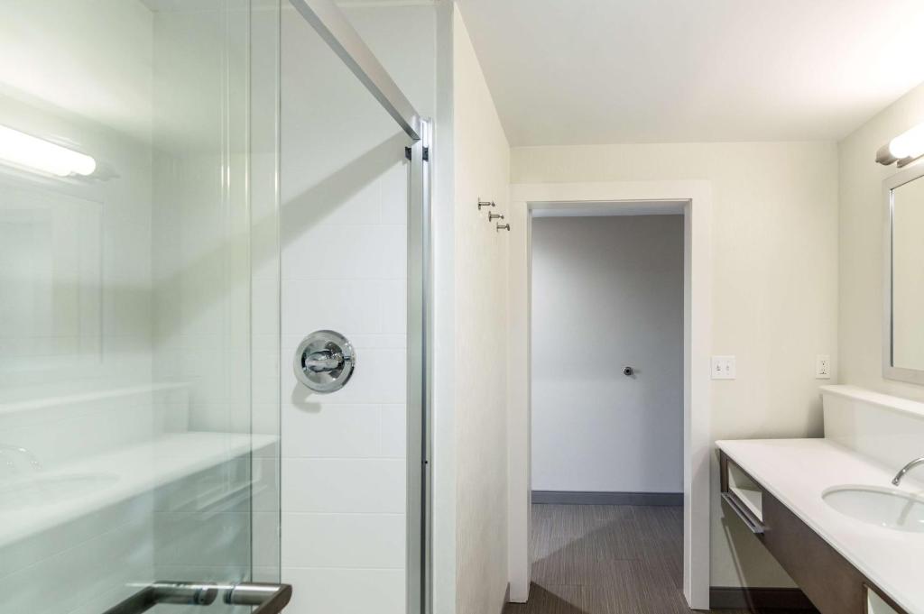 Hampton Inn Oklahoma City Northeast OK photo