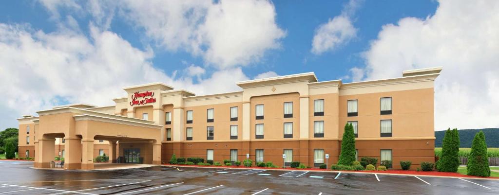 Hampton Inn and Suites of Lamar photo