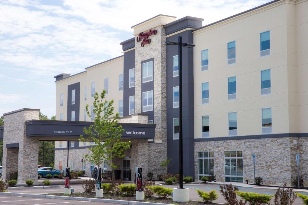 an image of the front of a building at Hampton Inn Atlantic City/Absecon, NJ in Absecon
