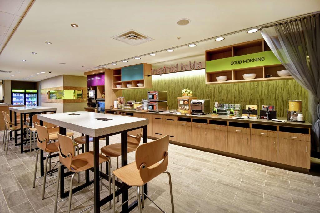 Restaurace v ubytování Home2 Suites By Hilton Amherst Buffalo