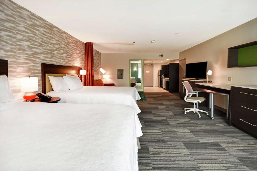 TV a/nebo společenská místnost v ubytování Home2 Suites By Hilton Amherst Buffalo