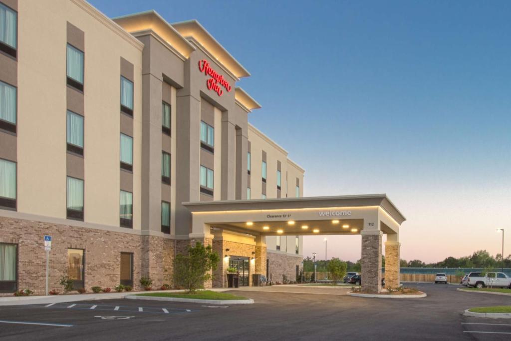 a rendering of the front of a hotel at Hampton Inn Crestview South I-10, Fl in Crestview
