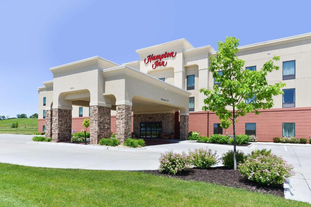 a rendering of the front of a hotel at Hampton Inn Clinton in Clinton