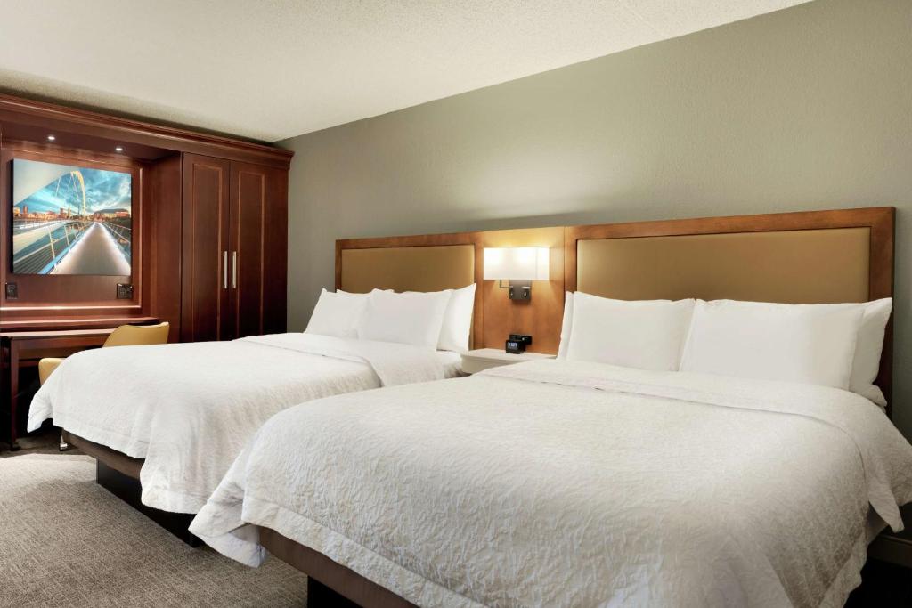 Hampton Inn West Des Moines Lake Drive - Queen Room Met Twee Queensize Bedden - Niet -roken