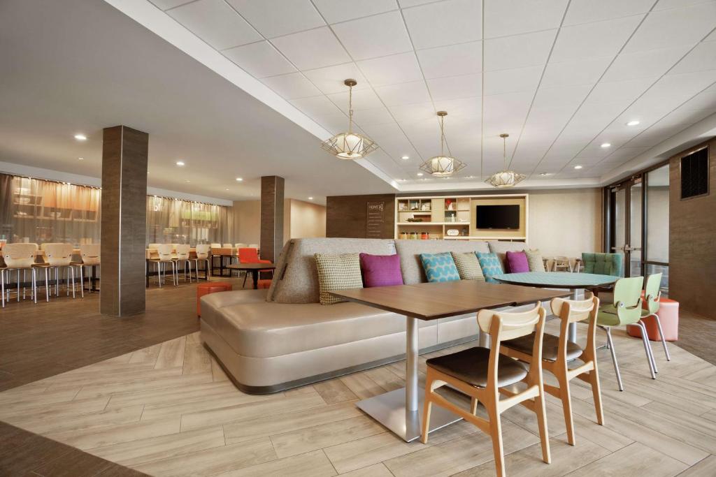 Home2 Suites By Hilton Warminster Horsham photo