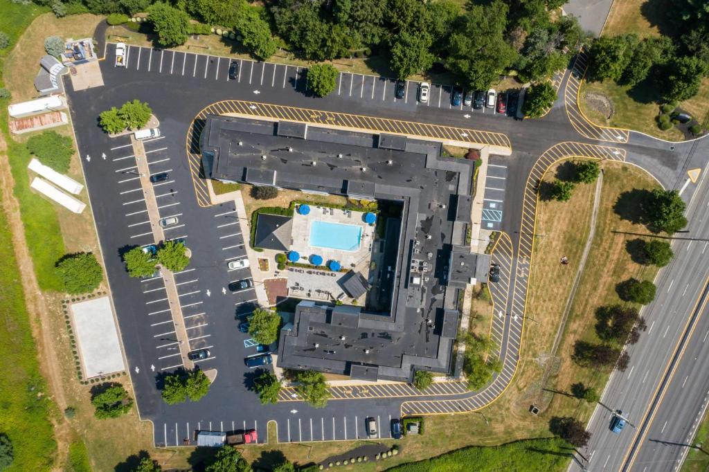 Letecký snímek ubytování Hampton Inn Princeton