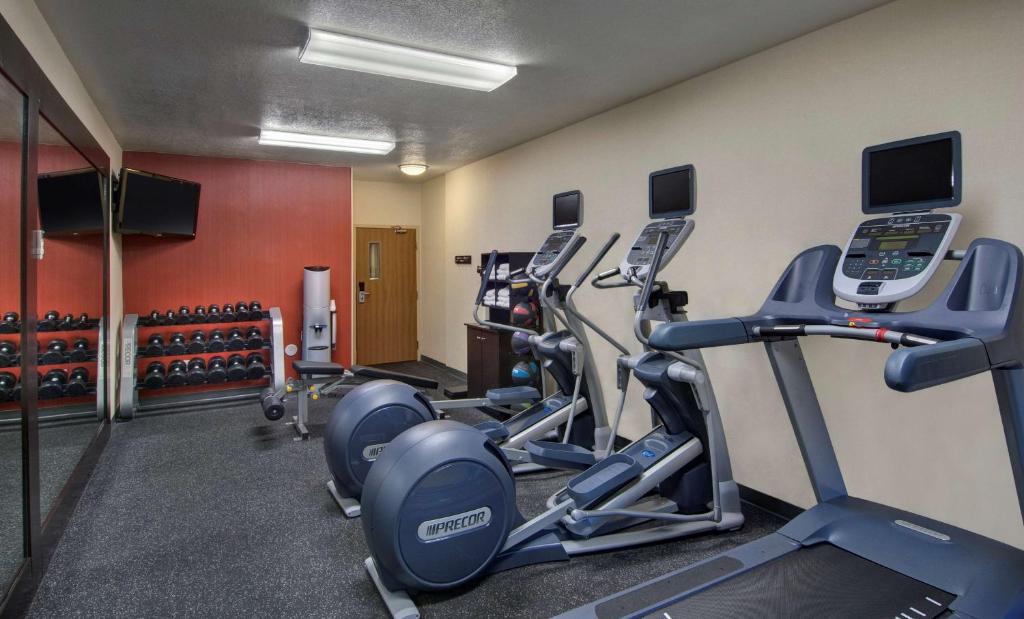 Fitness centrum a/nebo fitness zařízení v ubytování Hampton Inn Provo