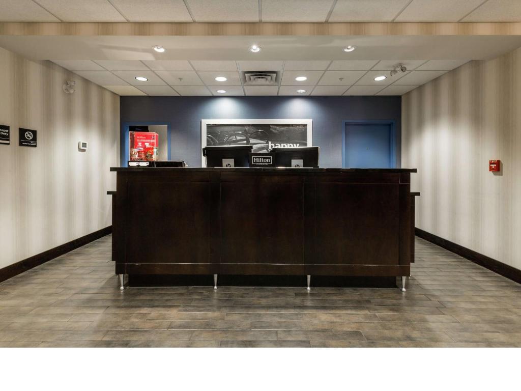 Vstupní hala nebo recepce v ubytování Hampton Inn & Suites by Hilton Lethbridge