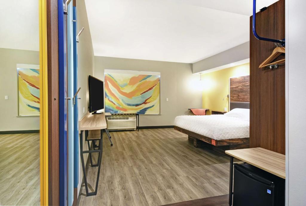 Tru By Hilton Portland Airport Area Me - King Room Met Roll -in Douche - Mobiliteitstoegang