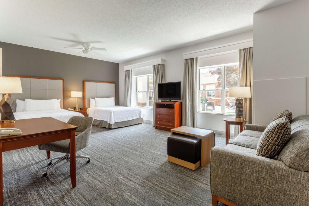 Postel nebo postele na pokoji v ubytování Homewood Suites by Hilton Albany