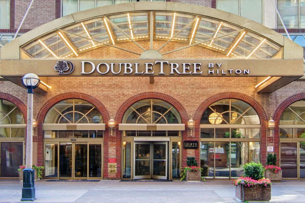 DoubleTree by Hilton Toronto Downtown - Resim 9