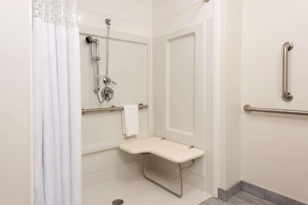 Hampton Inn & Suites West Lafayette, In photo