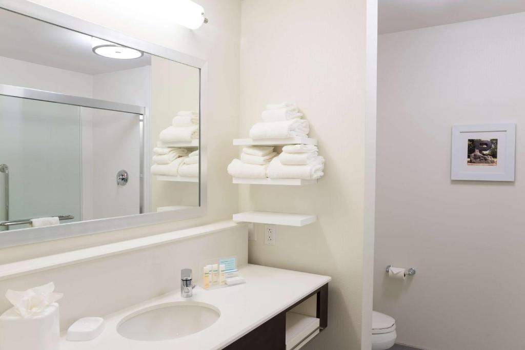 Hampton Inn & Suites West Lafayette, In photo