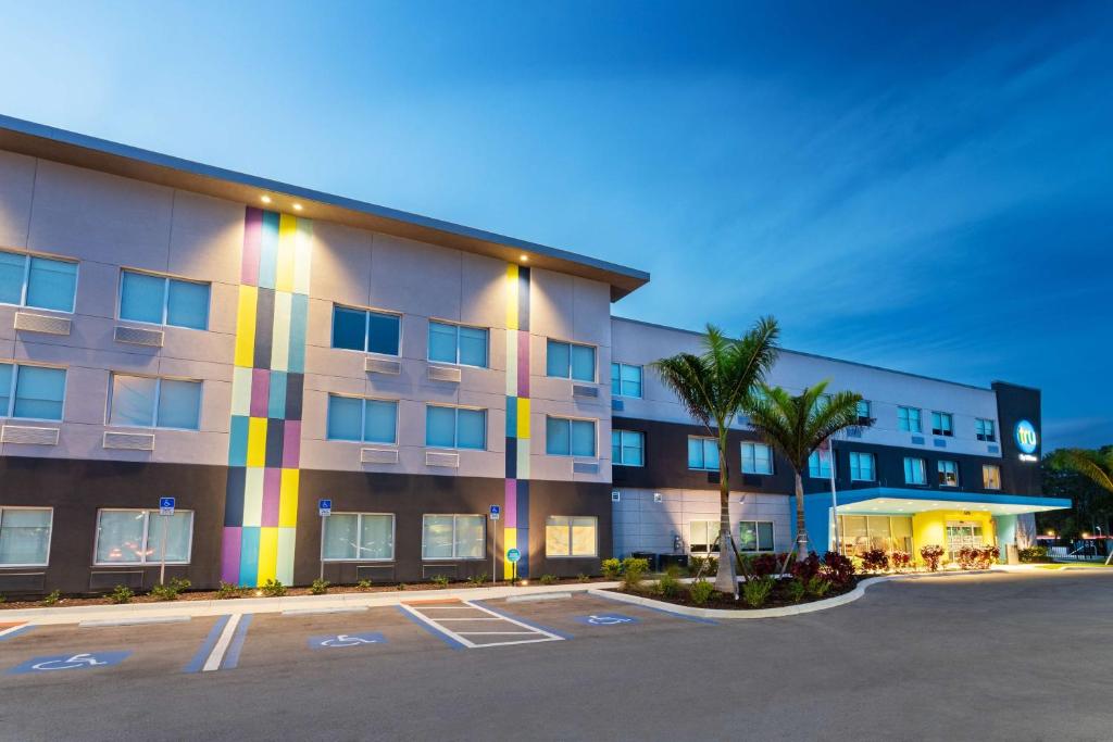 Tru By Hilton Bradenton I-75, FL, Bradenton