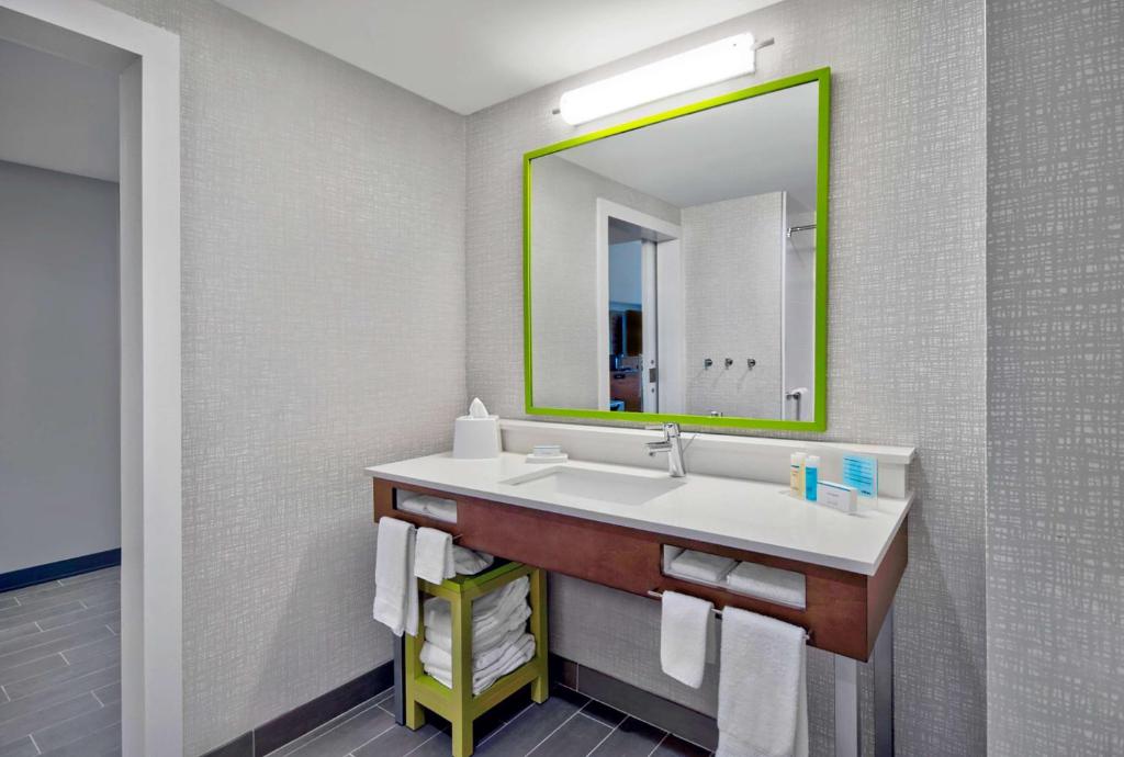 Hampton Inn Abingdon, Va - 带浴缸的大号房间 - 出行访问/非吸烟