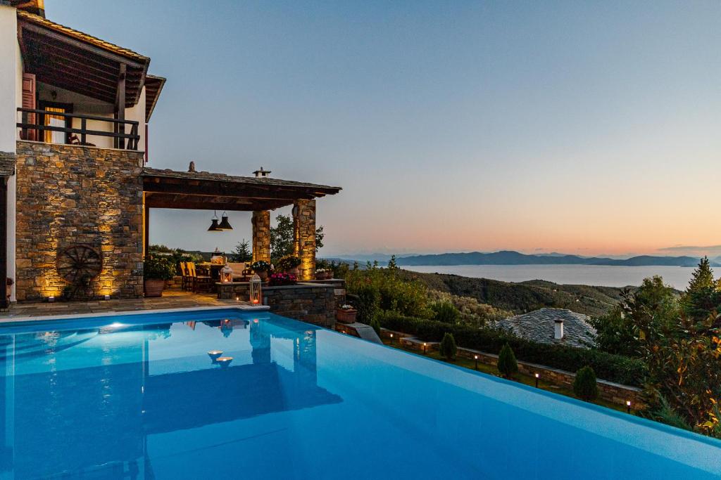 The swimming pool at or close to Akrolithos Villa, Milies Pelion