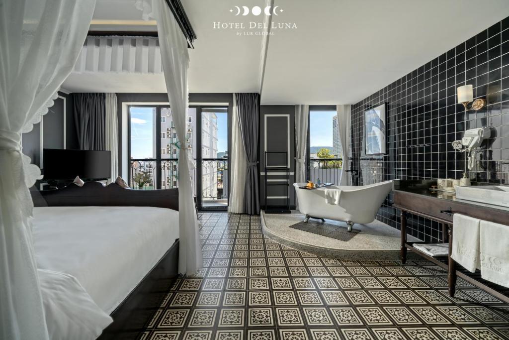 Suite Có Giường Cỡ King Và Ban Công - Tầng Cao
