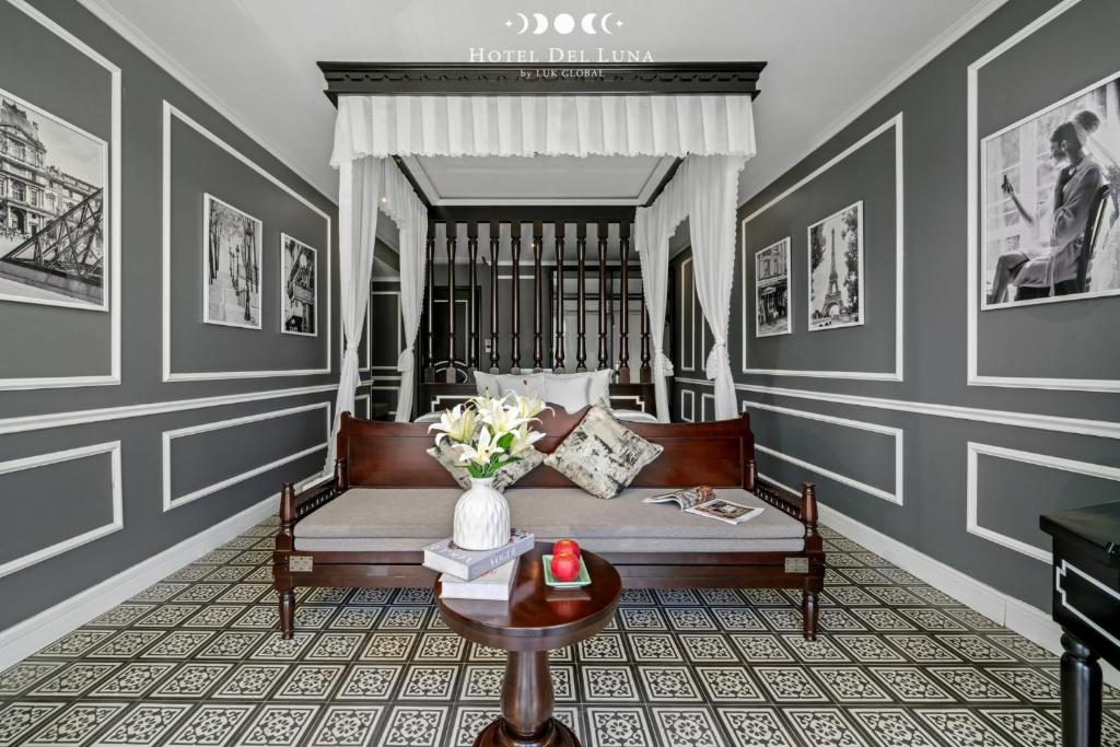 Suite Có Giường Cỡ King Và Ban Công - Tầng Cao
