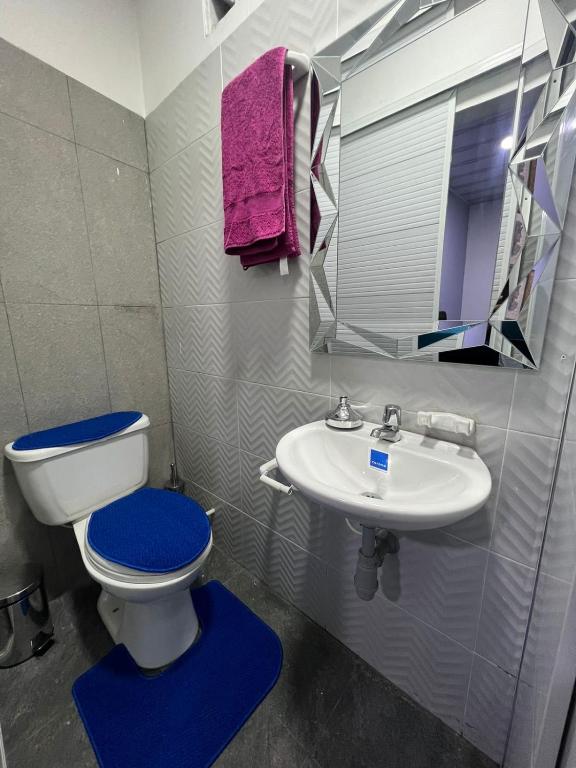 Koupelna v ubytování Hostal Queens Deluxe