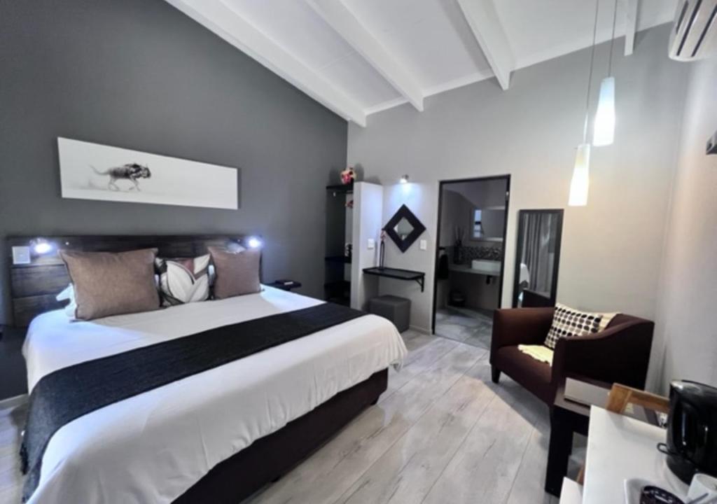 Letto o letti in una camera di Turaco Lodge - No Loadshedding