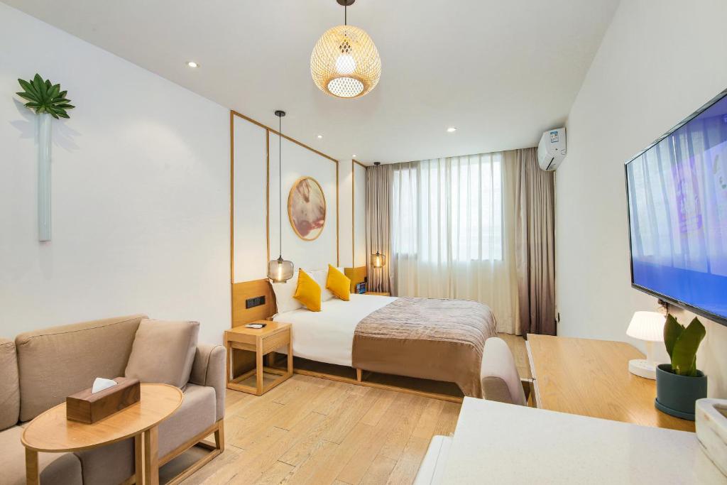 Meriden M Hotel Beijing - Sanlitun Tuanjiehu Subway Station, Beijing ...