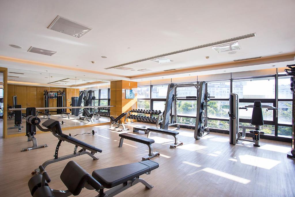 Fitness centrum a/nebo fitness zařízení v ubytování Hilton Guangzhou Baiyun - Free Shuttle for Canton Fair Period, Close to Luhu Golf Club & Leather Market