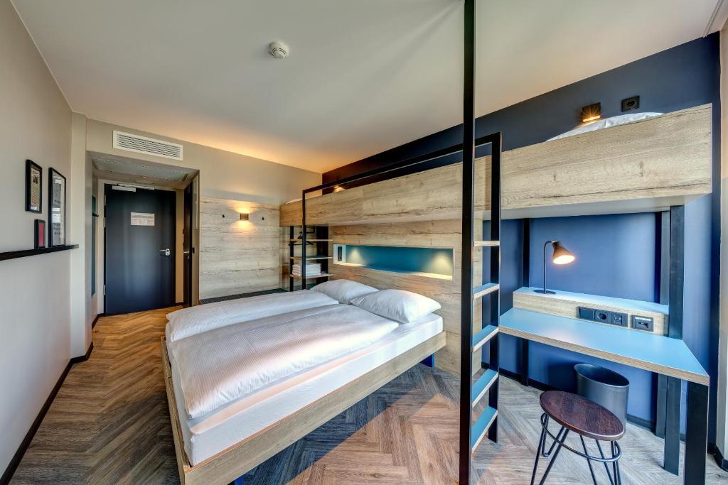 Schulz Hotel Berlin Wall at the East Side Gallery - Resim 13