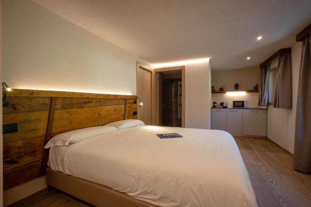 Eco Dimora Baltea - Affittacamere al Verde villaggio di Rumiod - Habitación Doble Con Vistas A La Montaña