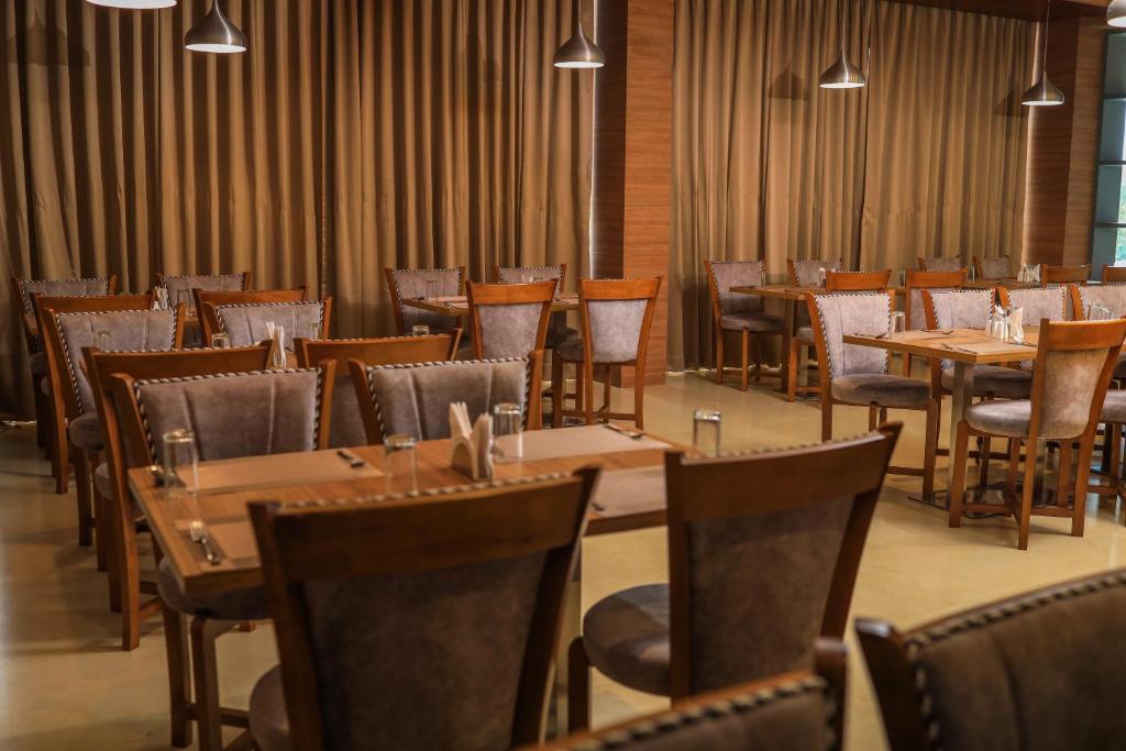 Restaurace v ubytování Hotel Sky Sierra Wayanad
