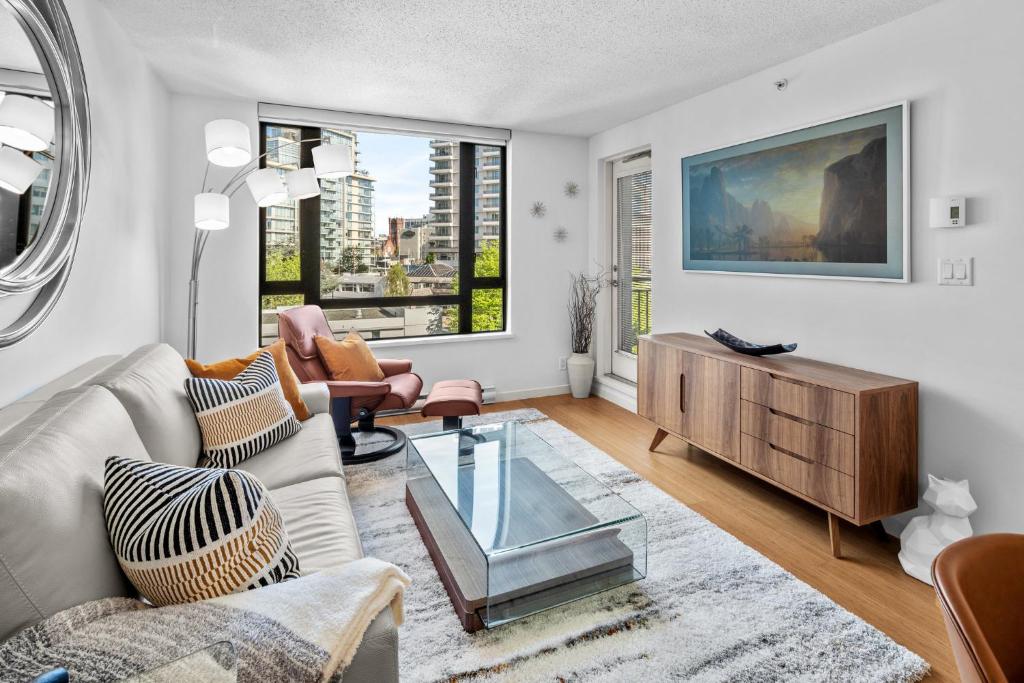 Istumisnurk majutusasutuses Astoria Elegance by Iris Properties