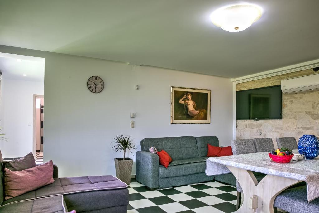 Χώρος καθιστικού στο Ermis house