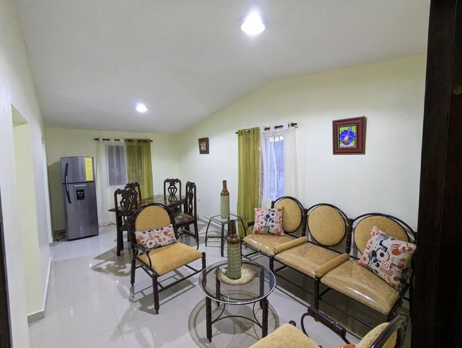 Oviedo Pedernales, Casa Lolón, Oviedo (updated prices 2024)