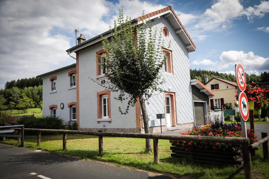 Budova, v ktorej sa dovolenkový dom nachádza