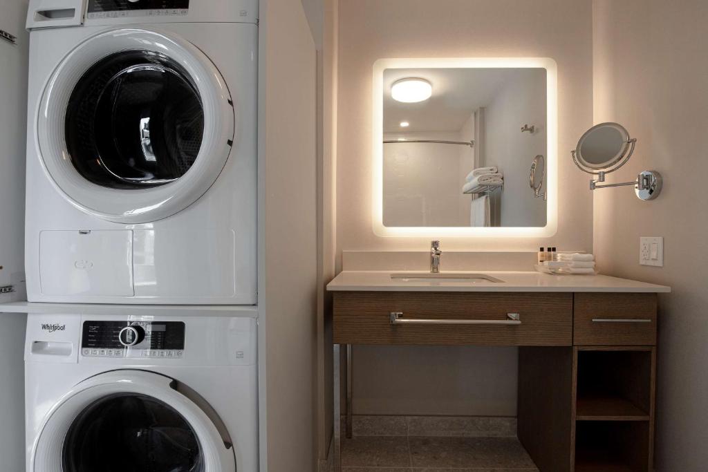 Hampton Inn Montreal Downtown, Qc - Resim 26