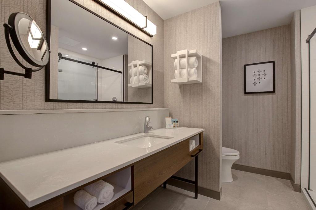 Hampton Inn Montreal Downtown, Qc - Resim 37