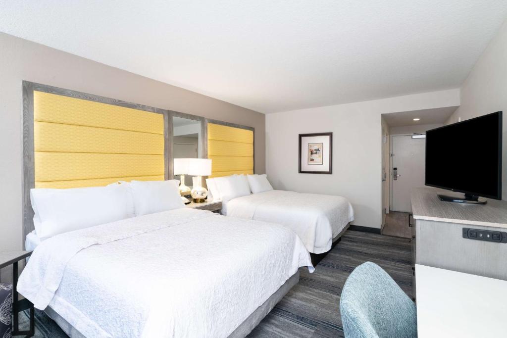 Hampton Inn & Suites Amelia Island-Historic Harbor Front - Queen Room Met Twee Queensize Bedden - Niet -roken