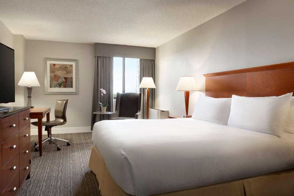 DoubleTree by Hilton Minneapolis Park Place - Salle De Roi