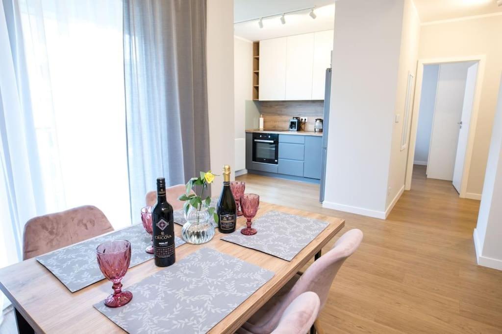 Nowoczesny Apartament Dąbska Arena / Parking