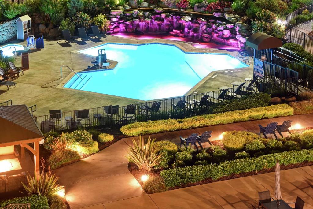 DoubleTree by Hilton Pleasanton at The Club photo