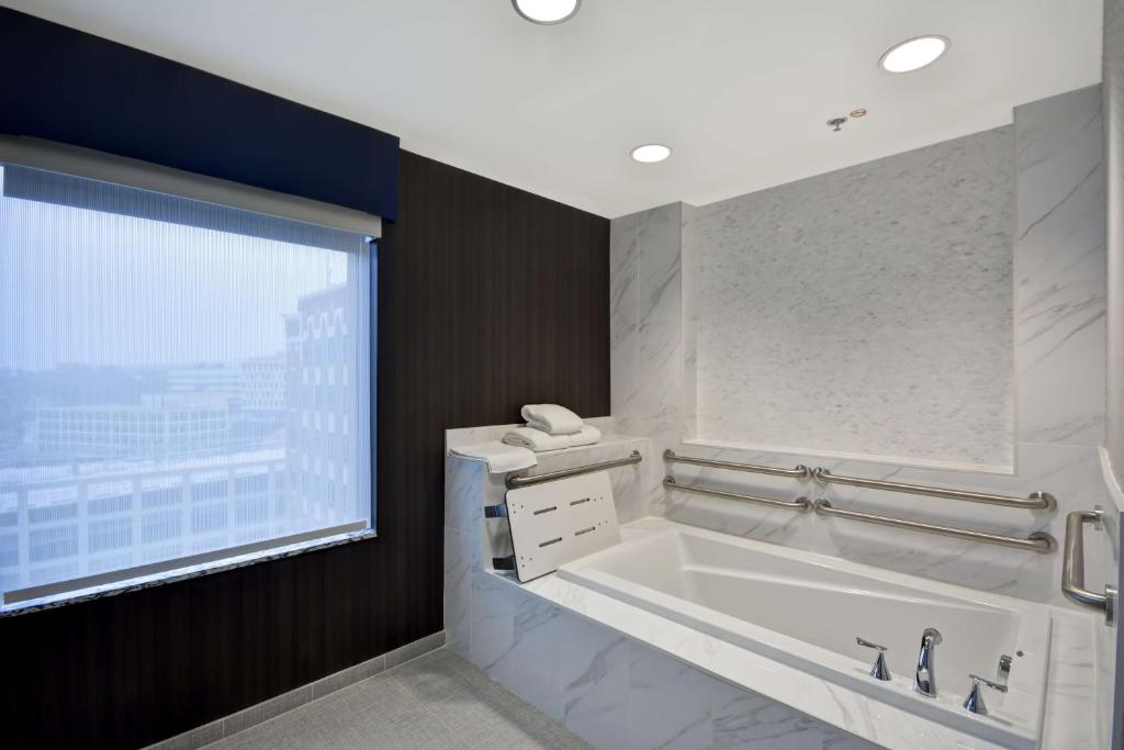 Homewood Suites by Hilton Birmingham Downtown Near UAB photo