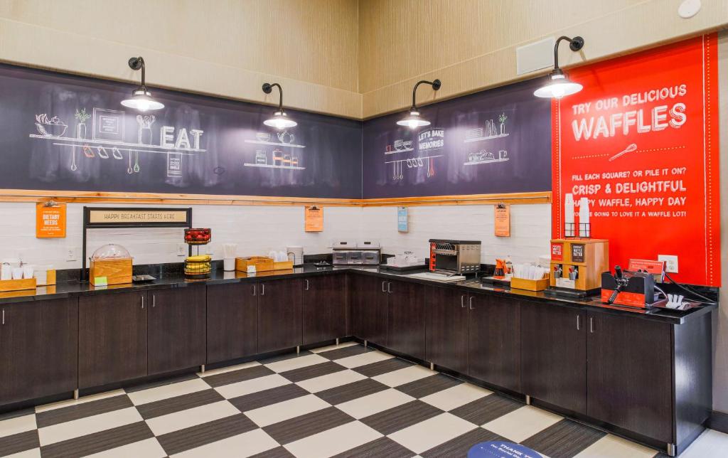 Kuchyň nebo kuchyňský kout v ubytování Hampton Inn Prescott