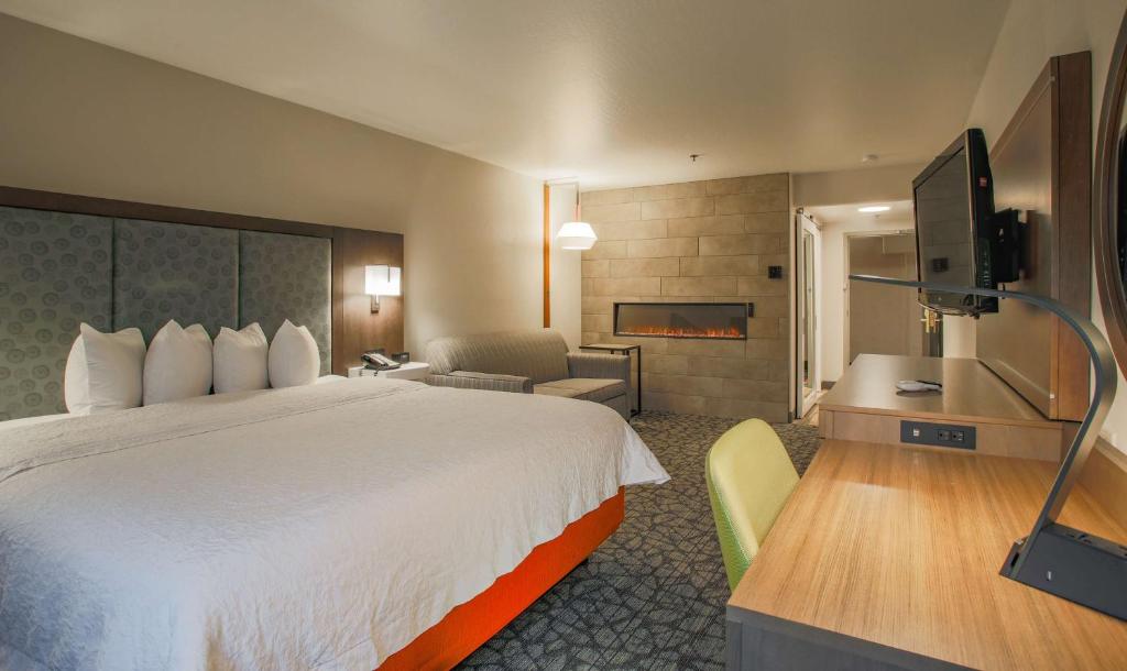 Postel nebo postele na pokoji v ubytování Hampton Inn Prescott